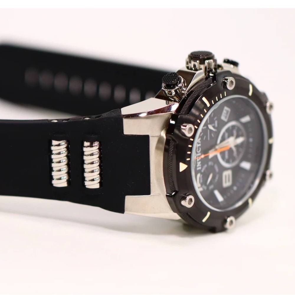 Invicta 19526 Speedway Chronograph silicone band watch - Picture 2 of 5